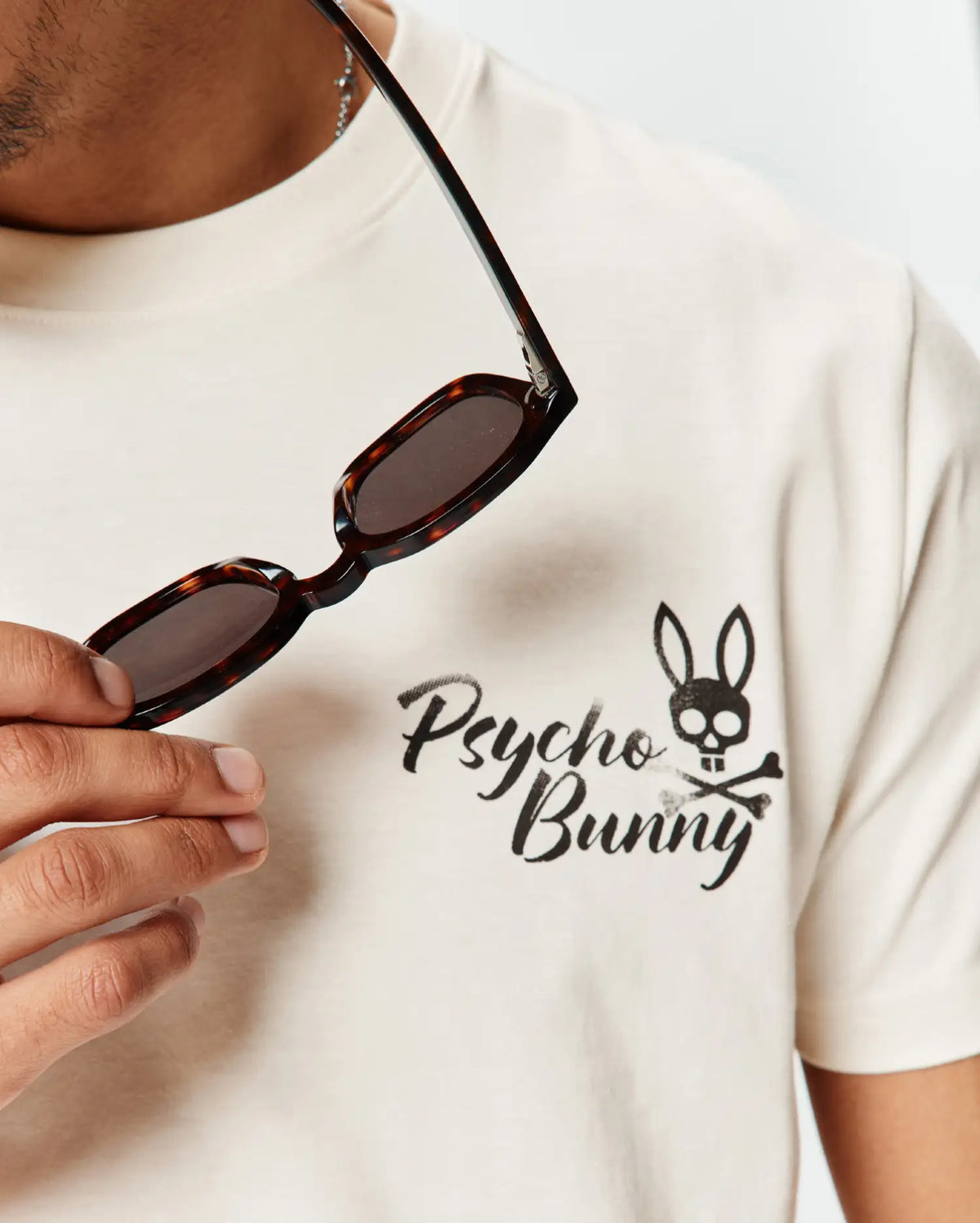 Premium MENS COLIN BACK GRAPHIC TEE