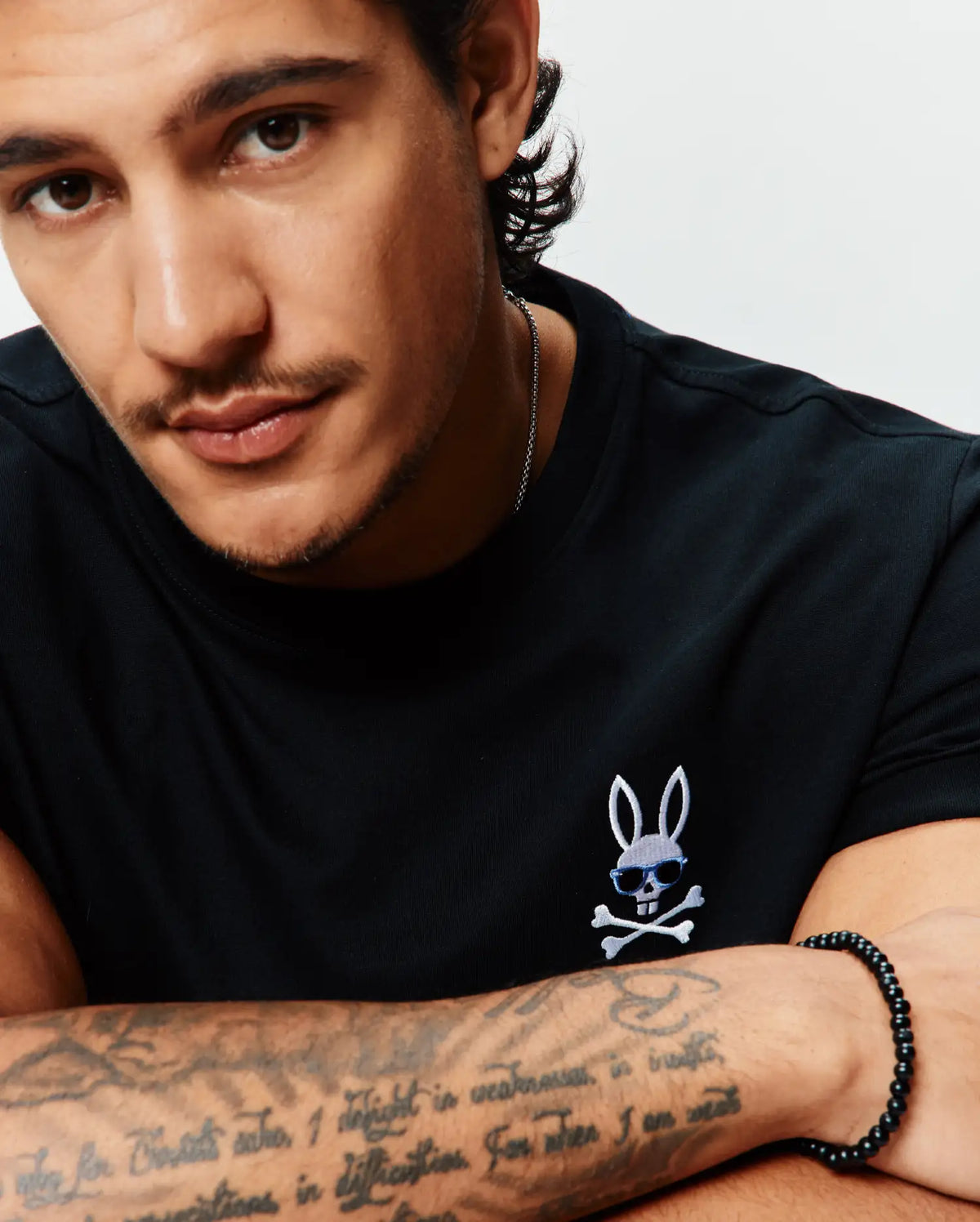 Premium MENS SUNNY CHEST GRAPHIC TEE