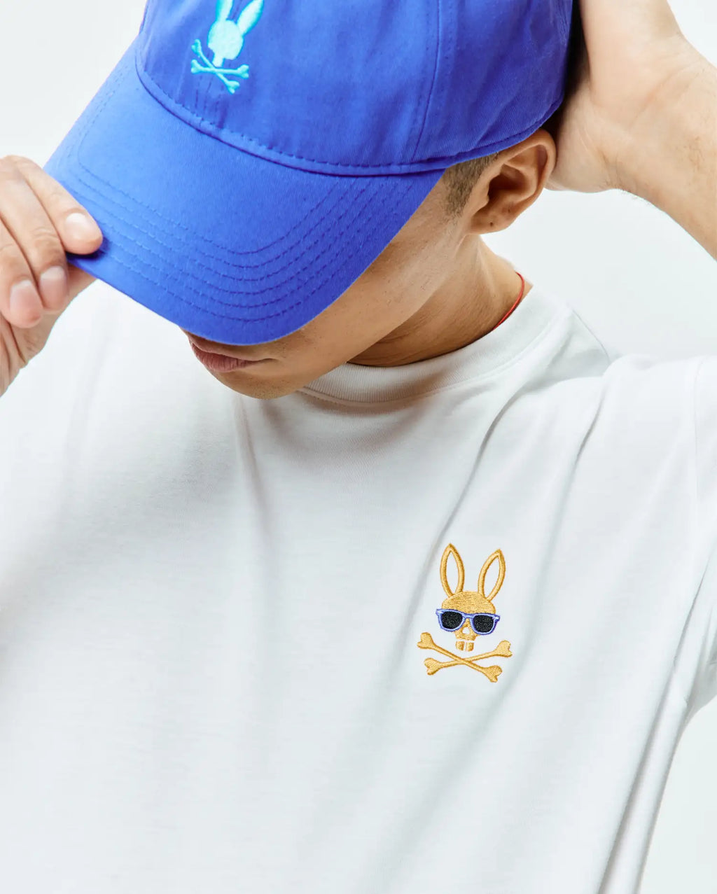 Premium MENS SUNNY CHEST GRAPHIC TEE