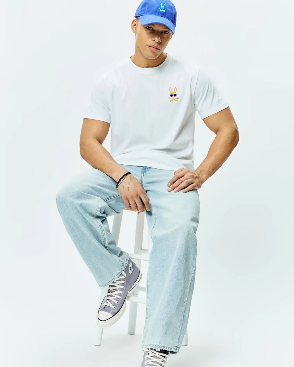 Premium MENS SUNNY CHEST GRAPHIC TEE